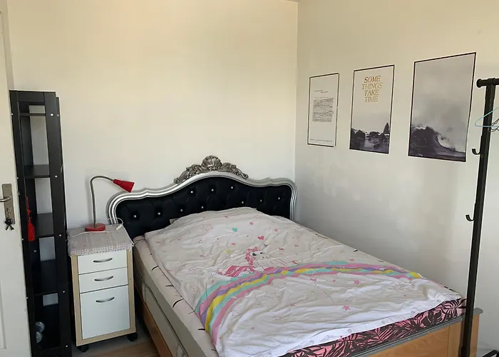 Une Chambre Simple Acces Direct Aeroport D\'Orly