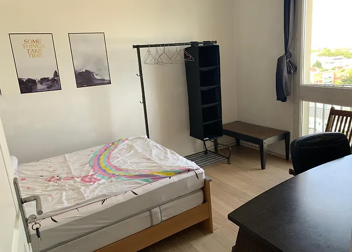 Une Chambre Simple Acces Direct Aeroport D\'Orly